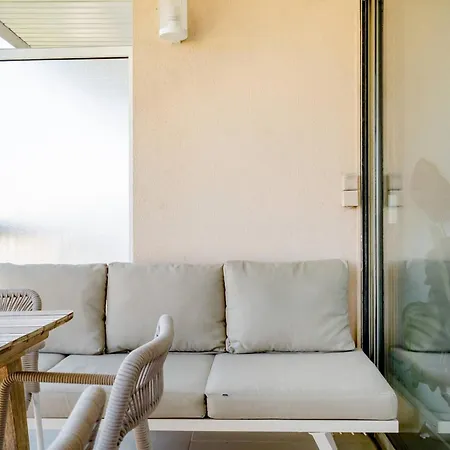 Pool, Sea & Absolute Comfort Apartman