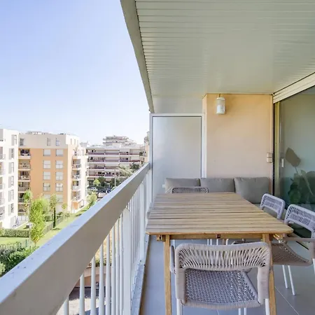 Apartman Pool, Sea & Absolute Comfort *